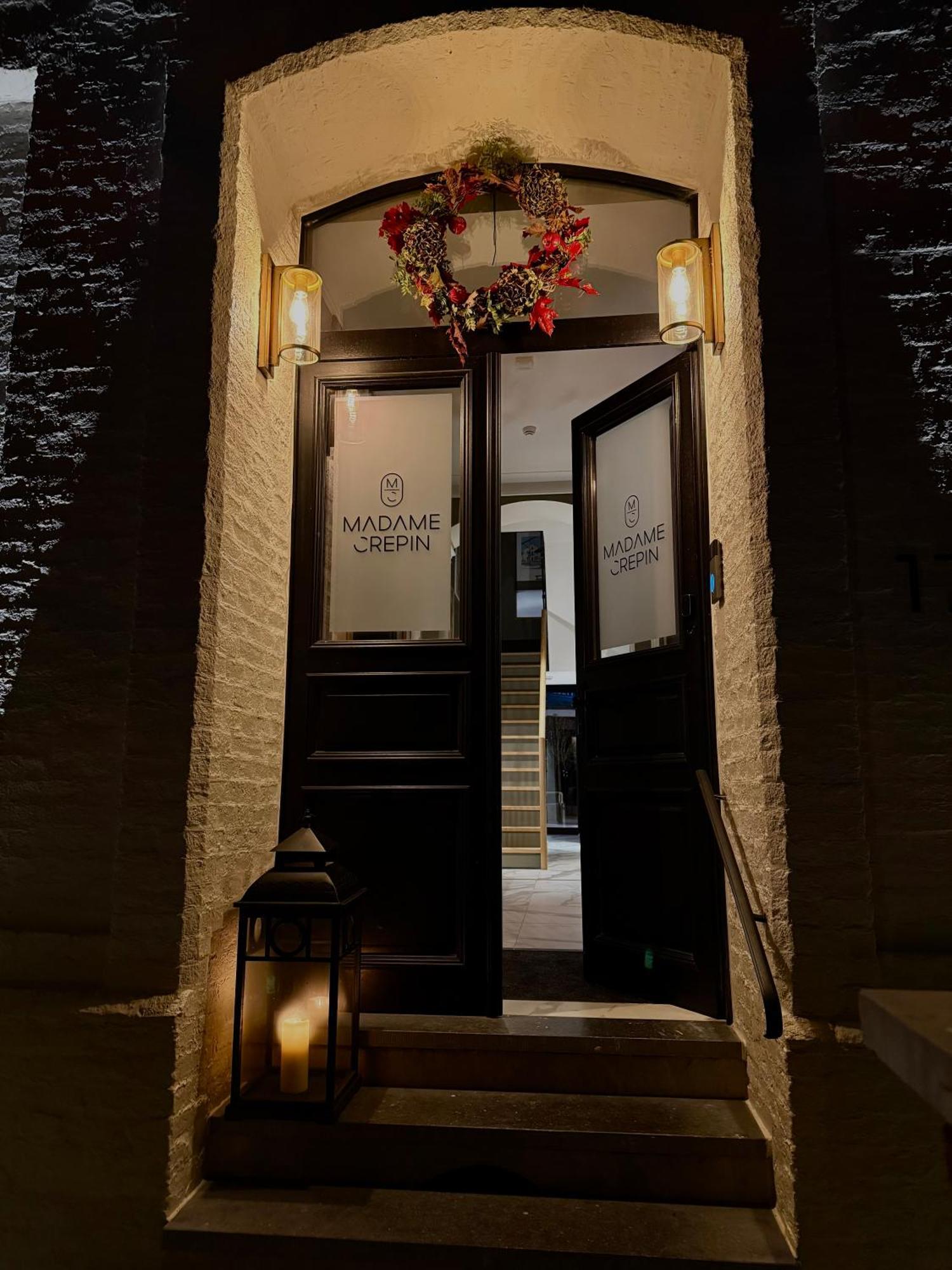 Bed and Breakfast Madame Crepin Rochefort Exterior foto